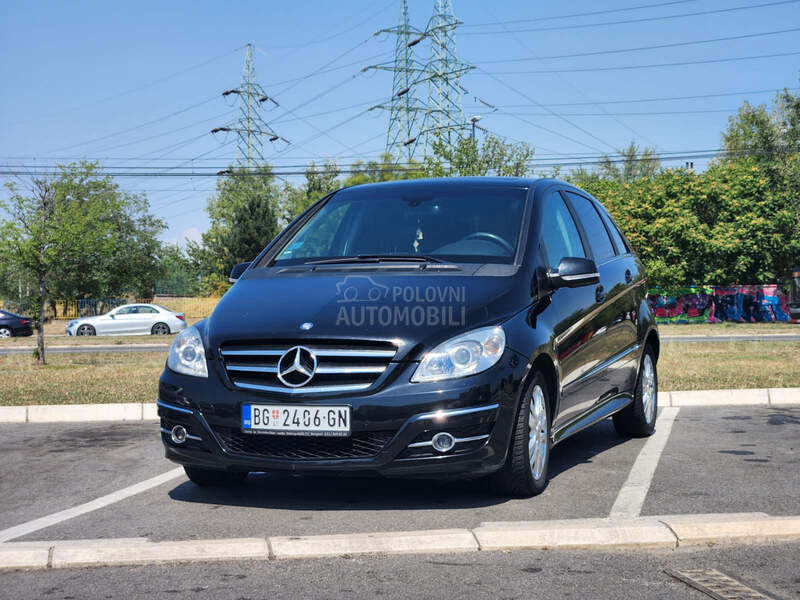 Mercedes Benz B 200 
