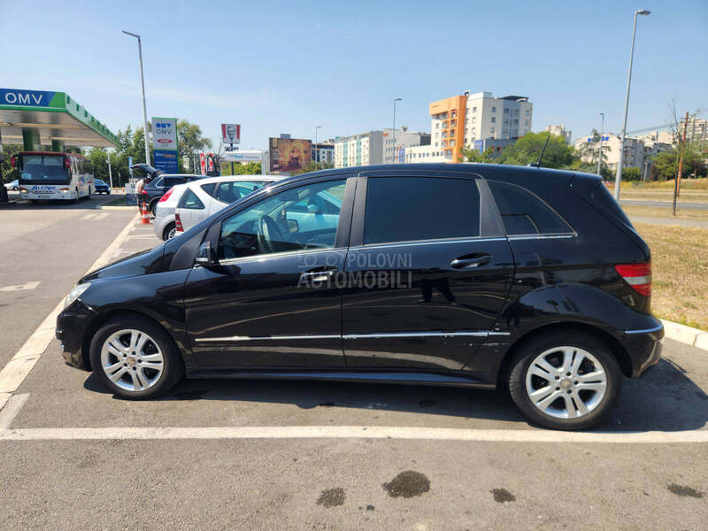 Mercedes Benz B 200 