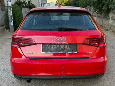 Vrata gepeka crvena za Audi A3 od 2012. do 2020. god.