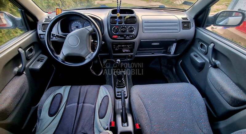 Suzuki Ignis 1.3.       4x4