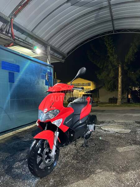 Gilera runner st200