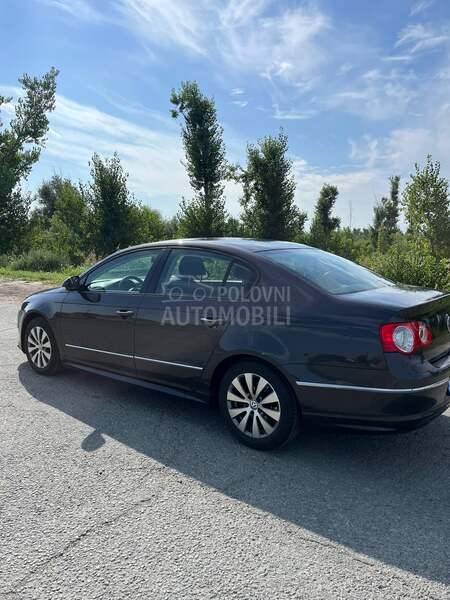Volkswagen Passat B6 1.6 BLUEMOTION