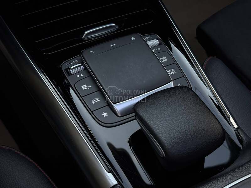 Mercedes Benz GLA 200 D/AMG/BLACK/20