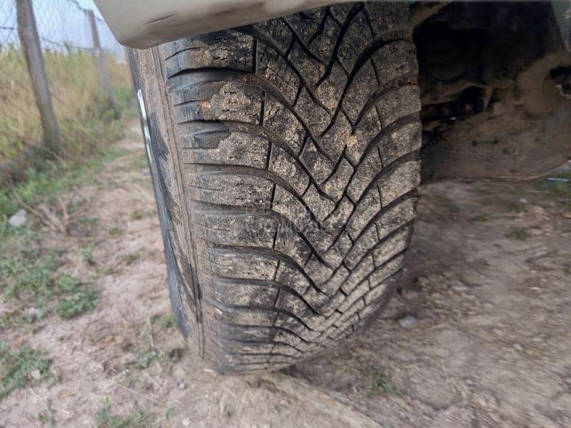 Ostalo 245/70 R16 Sve sezone