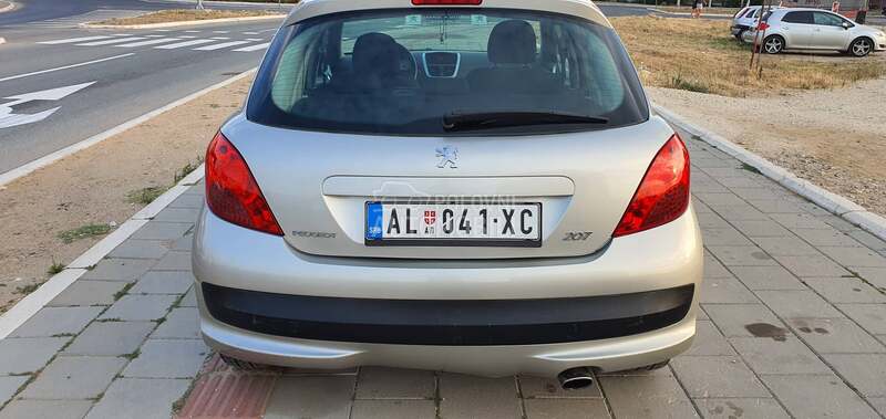 Peugeot 207 1.6 b