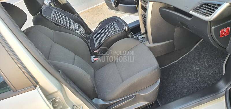 Peugeot 207 1.6 b