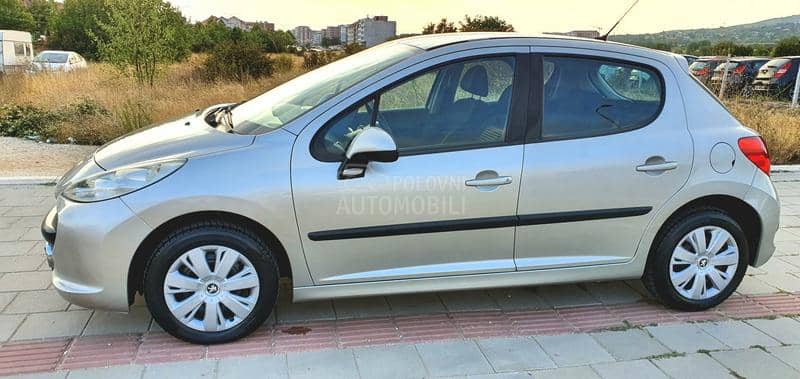 Peugeot 207 1.6 b