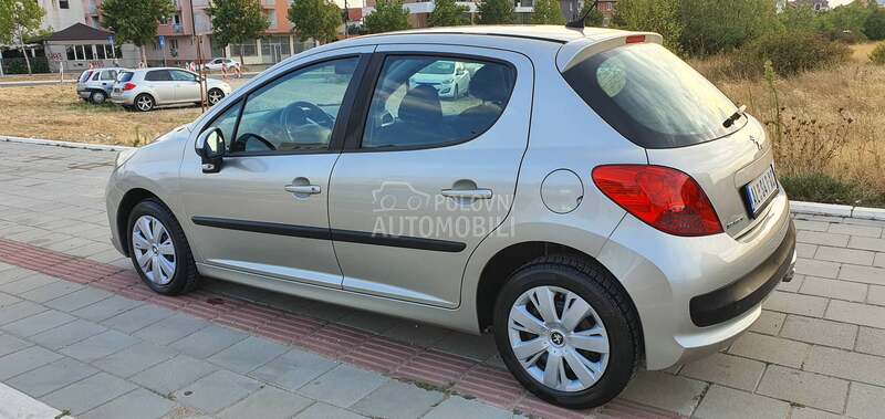 Peugeot 207 1.6 b