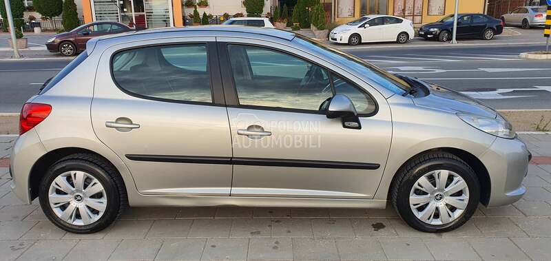 Peugeot 207 1.6 b