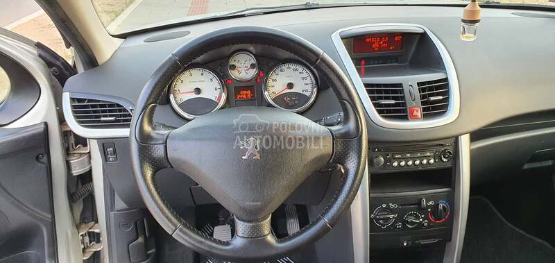 Peugeot 207 1.6 b