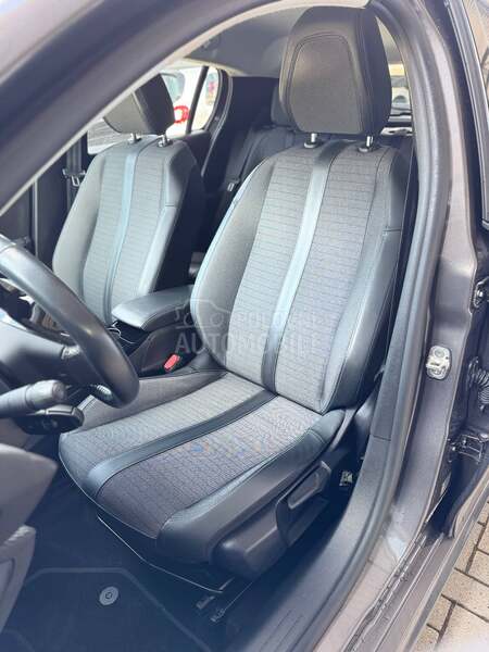 Peugeot 208 ALLURE 1.5 HDi