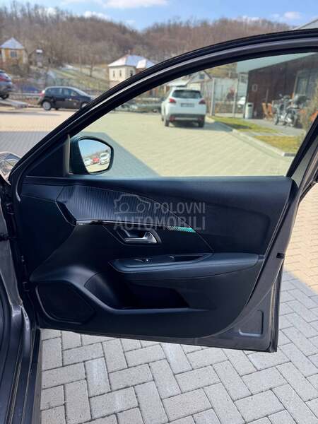 Peugeot 208 ALLURE 1.5 HDi
