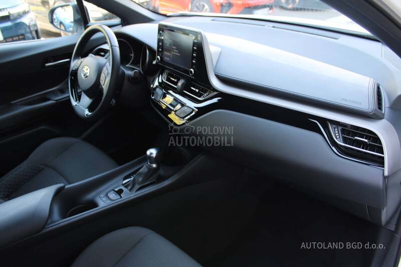 Toyota C-HR 1.8 HYBRID AUT