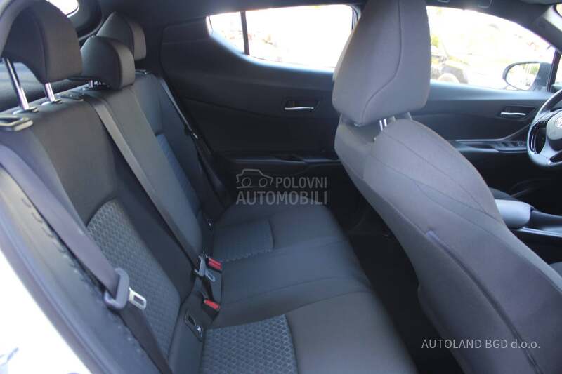 Toyota C-HR 1.8 HYBRID AUT