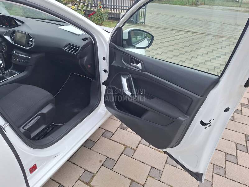 Peugeot 308 1.2 IZ SVAJCARSKE