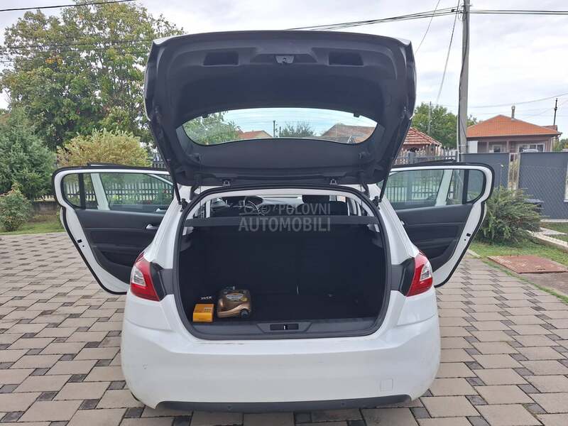 Peugeot 308 1.2 IZ SVAJCARSKE