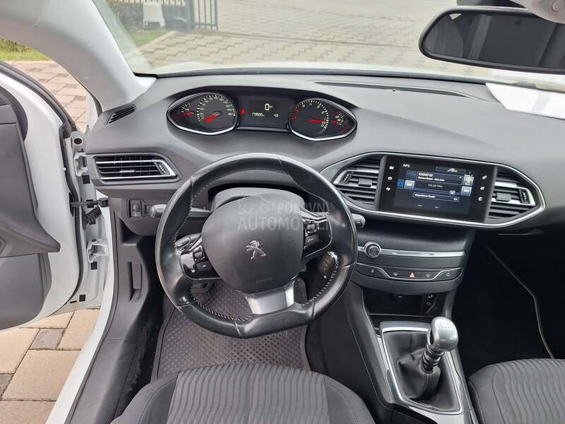 Peugeot 308 1.2 IZ SVAJCARSKE