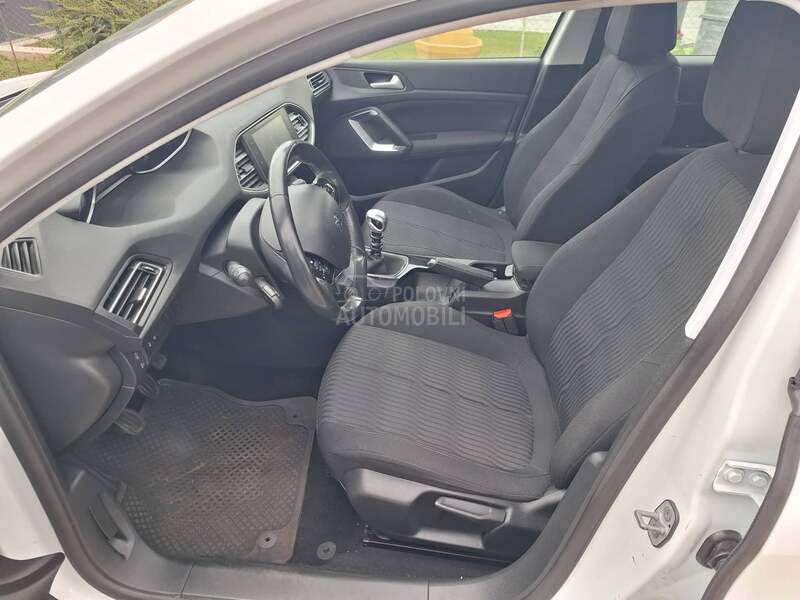 Peugeot 308 1.2 IZ SVAJCARSKE