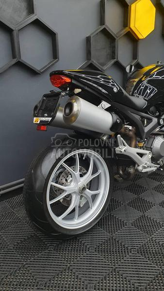Ducati Monster 1100 S