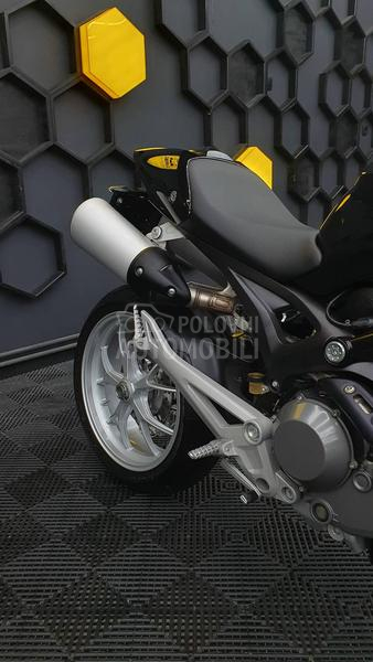Ducati Monster 1100 S