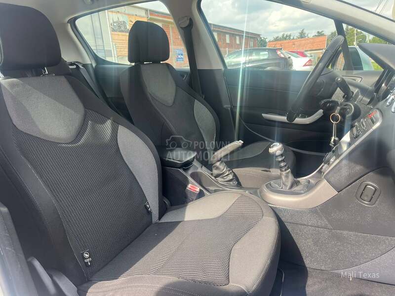 Peugeot 308 2.0 HDI/ N O V