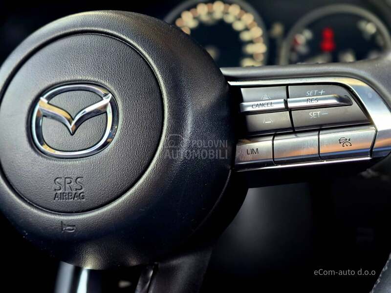 Mazda 3 SKYACTIV  G 122