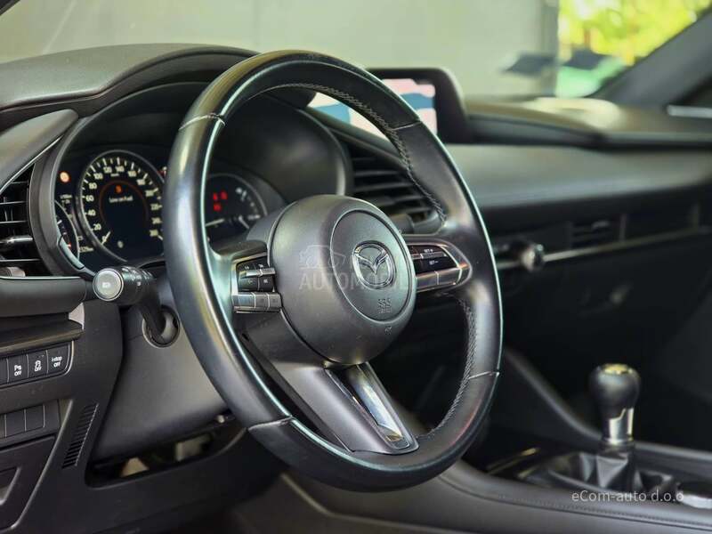 Mazda 3 SKYACTIV  G 122