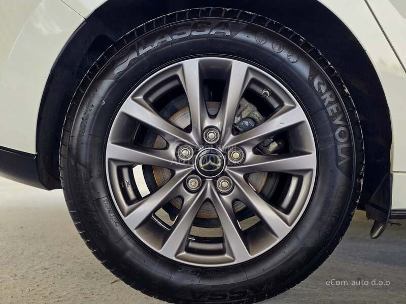 Mazda 3 SKYACTIV  G 122