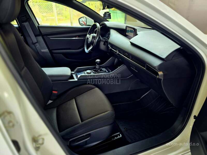 Mazda 3 SKYACTIV  G 122