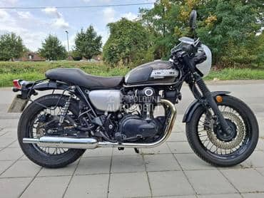 Kawasaki W800 cafe