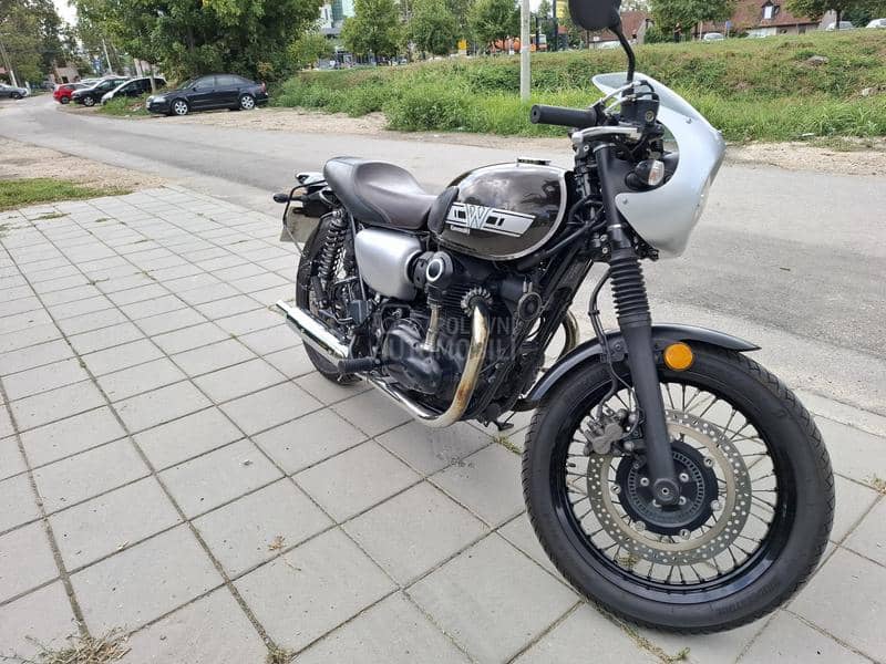 Kawasaki W800 cafe
