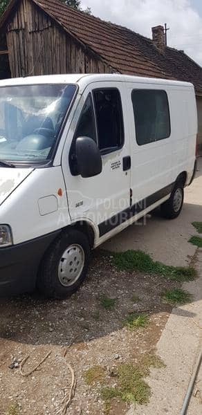 Peugeot Boxer 2.8 HDI 5 sedista
