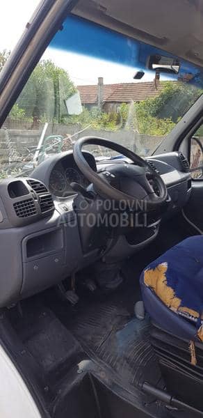 Peugeot Boxer 2.8 HDI 5 sedista