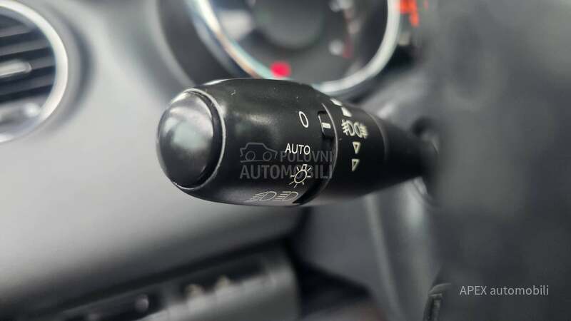 Peugeot 3008 1.6Hdi Pan Aut