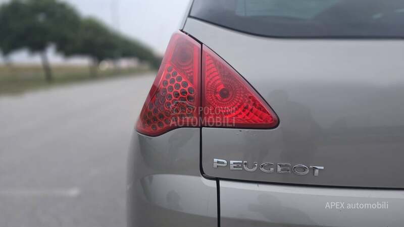 Peugeot 3008 1.6Hdi Pan Aut