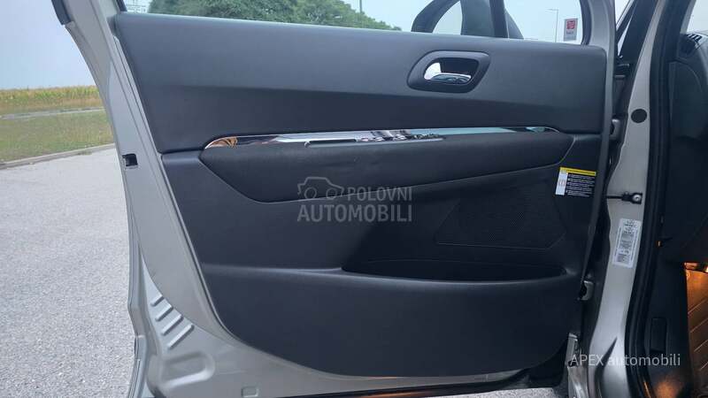 Peugeot 3008 1.6Hdi Pan Aut