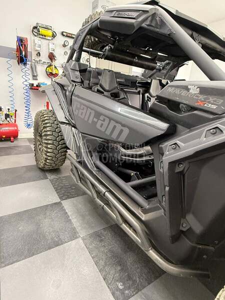 Can-Am Maverick X3 Turbo R