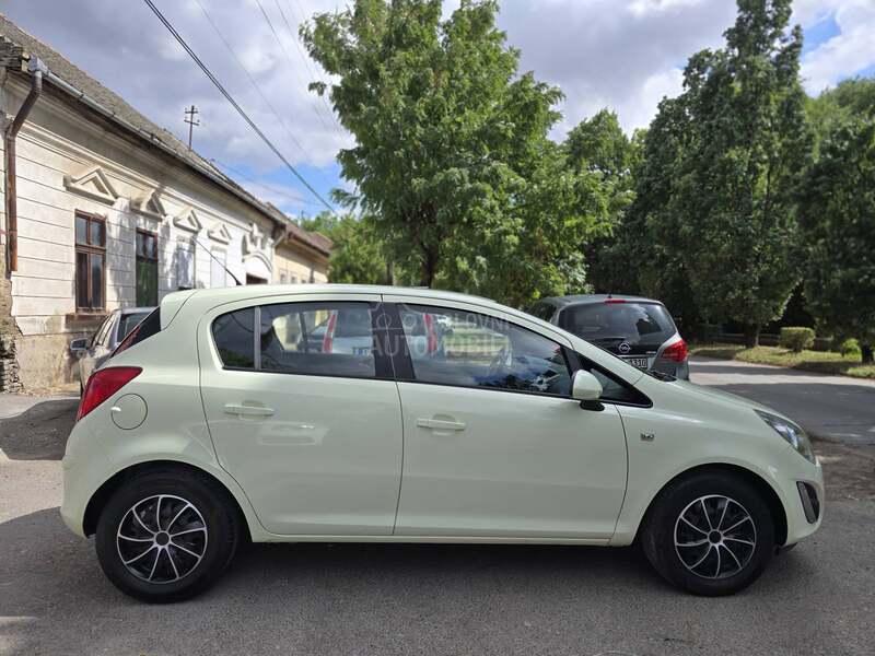 Opel Corsa D 