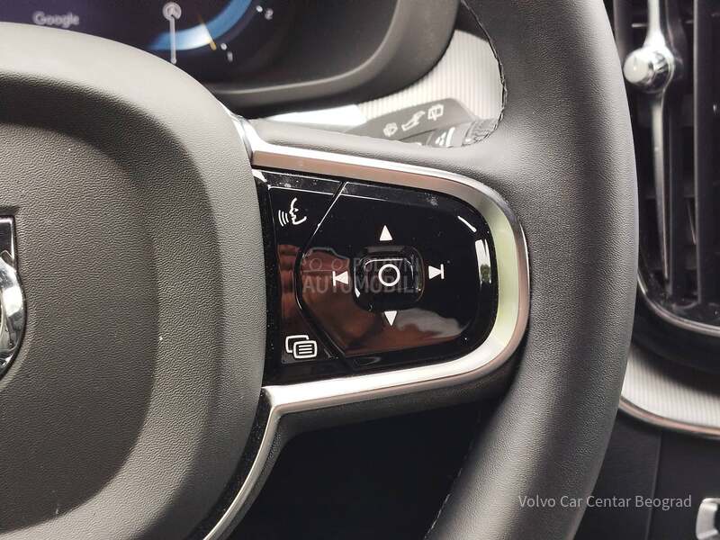 Volvo XC60 2.0 B4 AWD PLUS DARK