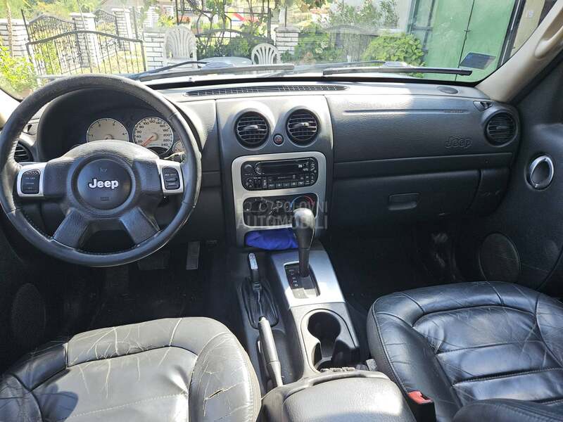Jeep Liberty 2.8