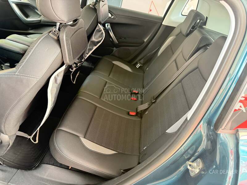 Peugeot 2008 1.6hdi/AUT/allure