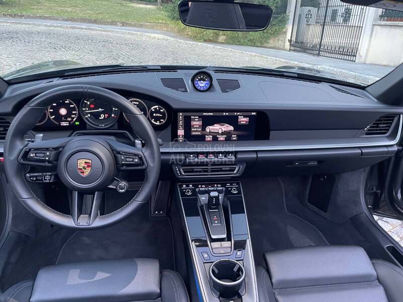 Porsche 911 Carrera 4