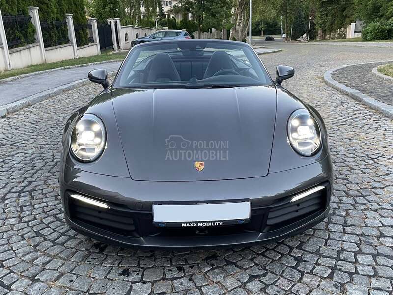 Porsche 911 Carrera 4