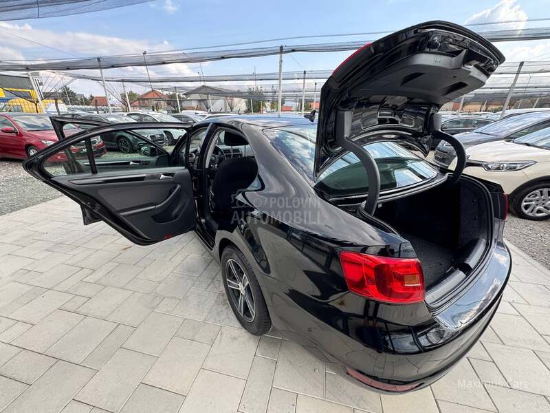 Volkswagen Jetta 1.6 TDI DSG