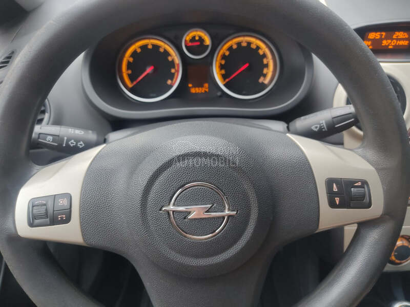 Opel Corsa D 1.0