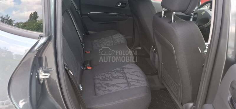 Peugeot 3008 1.6 HDI A.UTOMATIC