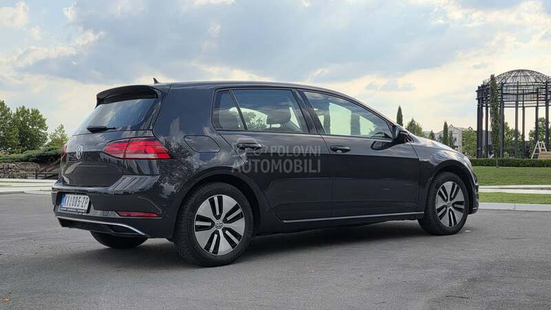 Volkswagen Golf 7 e Golf