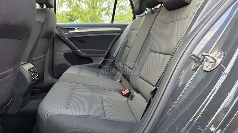 Volkswagen Golf 7 e Golf