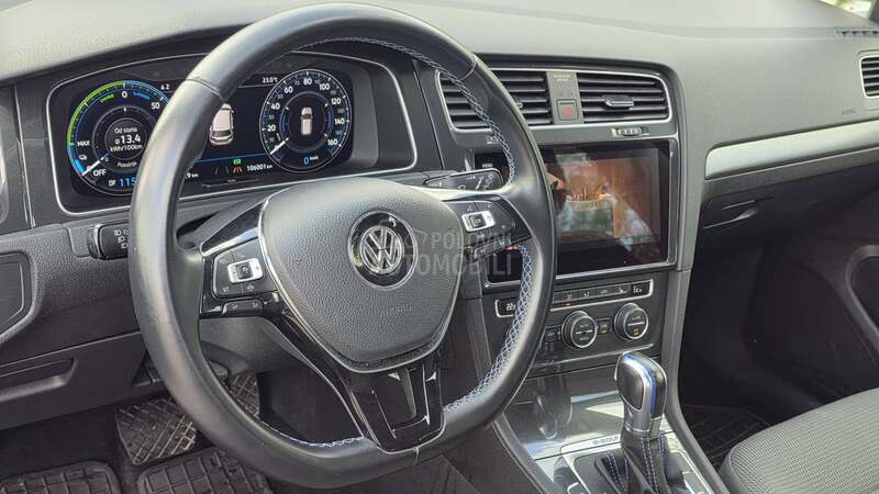 Volkswagen Golf 7 e Golf