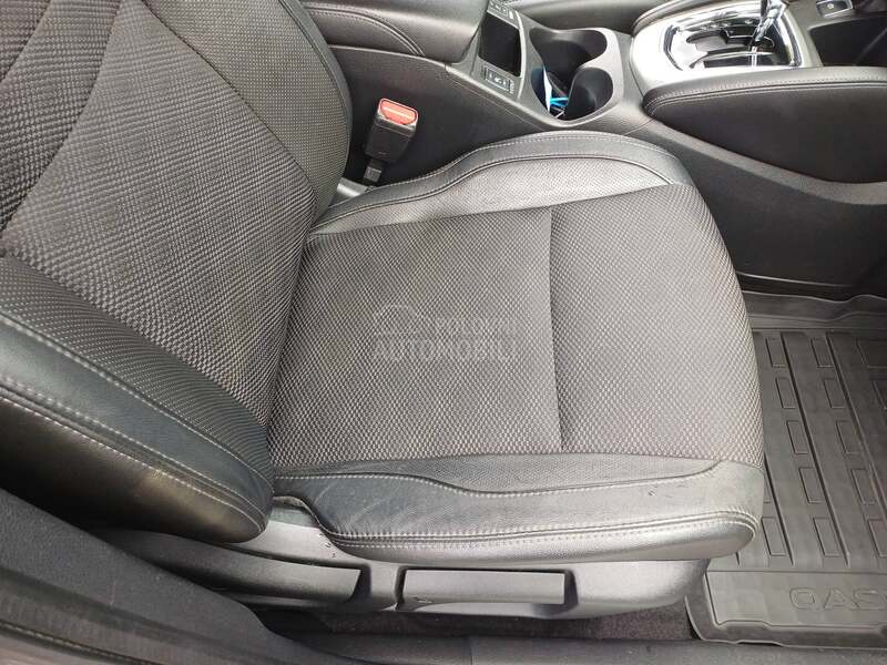 Nissan Qashqai 1.2 DIG-T TEKNA PANO
